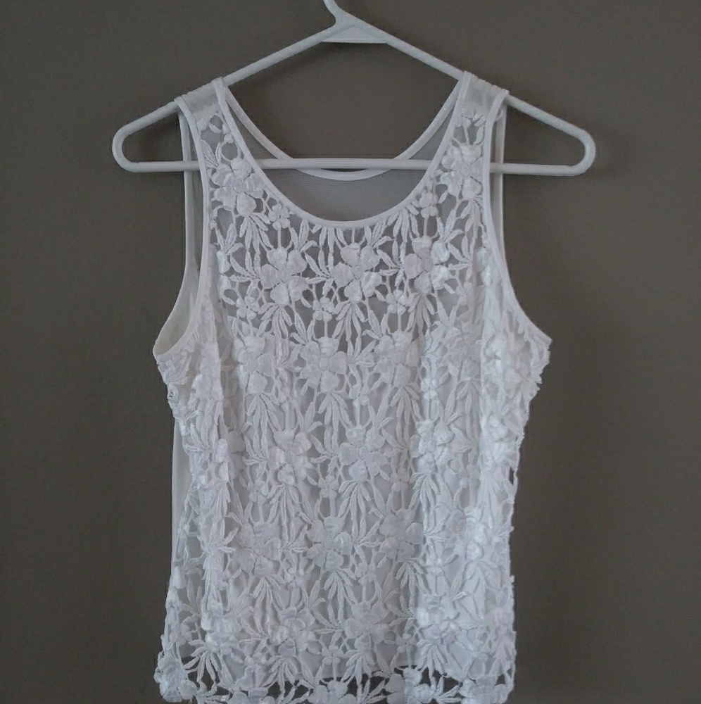 🔥 4/$20 Lace sleeveless blouse